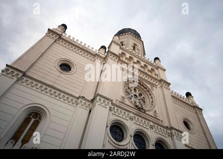 Die alte Synagoge in Kecskemet, Ungarn. Stockfoto