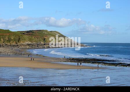 Blick auf die Bucht von Langland auf der Halbinsel Gower bei Swansea in Wales, Großbritannien Stockfoto