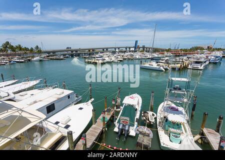 Hafen im Bayside Marketplace in Downtown, Miami, Florida, Vereinigte Staaten von Amerika, Nordamerika Stockfoto