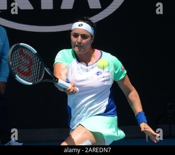 Melbourne, Australien. Januar 2020. D9 Ons Jabeur (tun) verliert Viertelfinalspiel Foto Anne Parker International Sports Fotos Ltd/Alamy Live News Stockfoto