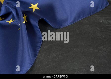 Flagge der Europäischen Union EU und schwarzes Kreidetafel Als Vorlage für die Bearbeitung Stockfoto