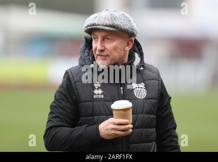 Grimsby Manager Ian Holloway während der Sky Bet League Two Match zwischen Crawley Town und Grimsby Town im People's Pension Stadium in Crawley. Januar 2020.nur redaktionelle Verwendung. Kein Merchandising. Für Football Images gelten die Einschränkungen für FA und Premier League inc. Keine Internet-/Mobilnutzung ohne FAPL-Lizenz - für weitere Informationen wenden Sie sich an Football Dataco Stockfoto