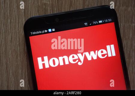 Das Honeywell-Logo wird auf einem modernen Smartphone angezeigt Stockfoto