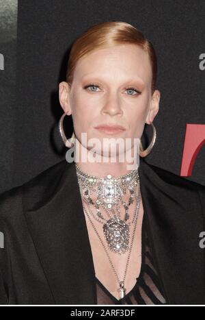 Los Angeles, USA. Januar 2020. Denna Thomsen 21.01.2020 Die Premiere von "The Turning" fand im TCL Chinese Theatre in Los Angeles, CA Credit: Cronos/Alamy Live News statt Stockfoto