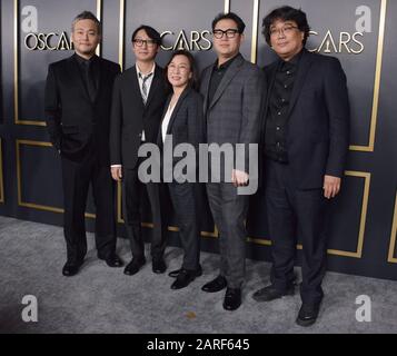 (L-R) ha-jun Lee, Yang Jin-mo, Sin-ae, Han Jin Wan und Regisseur Bong Joon Ho bei den 92. Oscarnominierten Luncheon im Ray Dolby Ballroom in Hollywood & Highland in Hollywood, CA am Montag, 27. Januar 2020. (Foto Von Sthanlee B. Mirador/Sipa USA) Stockfoto