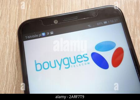 Das Bouygues-Logo wird auf einem modernen Smartphone angezeigt Stockfoto