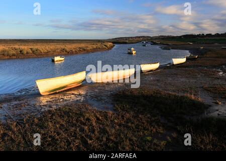 Blick über die Morston Salt Marshes von Morston Quay, North Norfolk, England, Großbritannien Stockfoto