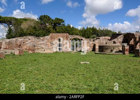 Rom. Italien. Ostia Antica. Caserma dei Vigili (Kaserne der Feuerwehr). Regio II Stockfoto