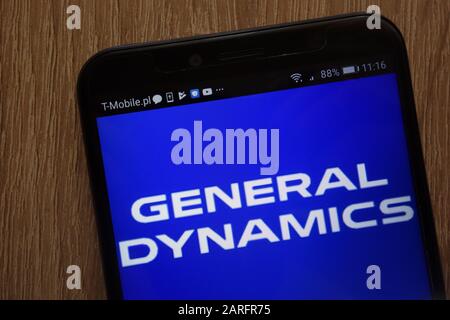 Das General Dynamics-Logo wird auf einem modernen Smartphone angezeigt Stockfoto