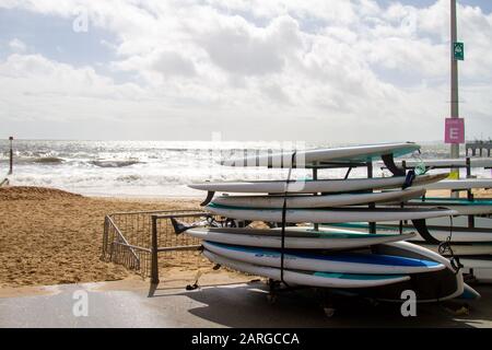 Auf der Promenade in Boscombe, in der Nähe von Bournemouth, Dorset an der Südküste Großbritanniens. Stockfoto