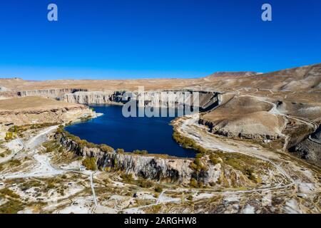 Luft aus den tiefblauen Seen des Band-E-Amir-Nationalparks, Afghanistan, Asien Stockfoto