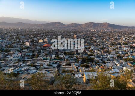 Blick über Kabul bei Sonnenuntergang, Afghanistan, Asien Stockfoto