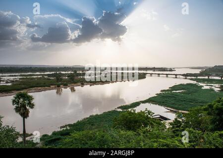 Fluss Niger bei Sonnenuntergang, Niamey, Niger, Westafrika, Afrika Stockfoto