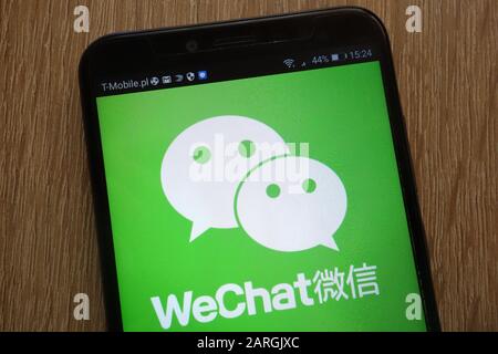 Das WeChat Logo wird auf einem modernen Smartphone angezeigt Stockfoto