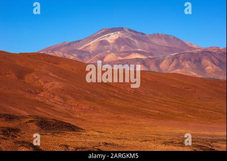 Landschaft an der Ruta 51 nahe der Grenze zu Chile am Paso Sico, Argentinien Stockfoto