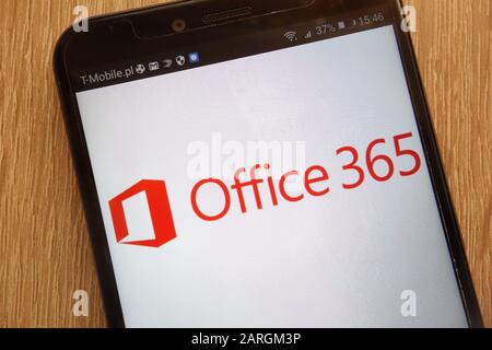 Das Microsoft Office 365-Logo wird auf einem modernen Smartphone angezeigt Stockfoto
