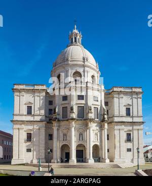 Das nationale Pantheon, die Kirche Santa Engracia, befindet sich im Viertel Alfama in Lissabon Stockfoto