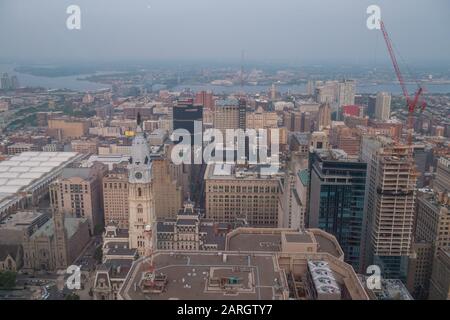 Philadelphia, USA. Mai 2018. Philadelphia, USA Mai 2018: Impressions Philadelphia - Mai - 2018 Stadtbild von Philadelphia mit Rathaus/Rathaus von Rocky Steps - Nutzung Worldwide Credit: Dpa/Alamy Live News Stockfoto