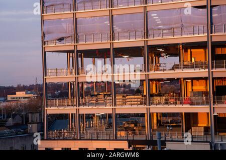 Nahaufnahme des Sonnenaufgangs über die Unity Square Entwicklung auf der Südseite von Nottingham City, Nottinghamshire England UK Stockfoto