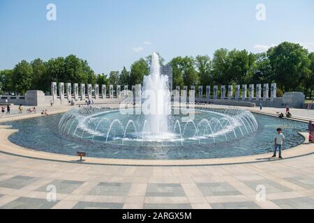 Washington, USA Mai 2018: Impressions Washington - Mai - 2018 Washington DC National Mall World war II Memorial - Nutzung weltweit Stockfoto