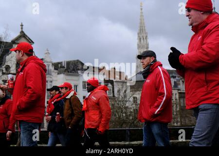 Brüssel, Belgien. Januar 2020. Die Menschen halten während einer Kundgebung ein Banner, um zu einer verstärkten und zu Recht finanzierten sozialen Sicherheit aufzurufen. Credit: Alexandros MICHAILIDIS/Alamy Live News Stockfoto