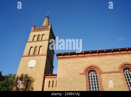 Historische Kirche, Architektur von Karl-Friedrich Schinkel in Petzow, Brandenburg, Deutschland Stockfoto