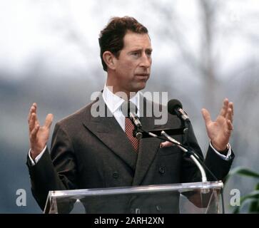 HRH Prince Charles hält während seines Besuchs in Sudbury, Kanada im Oktober 1991 eine Rede Stockfoto