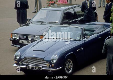 HRH Princess Diana's Ford Escort und HRH Prince Charles's Aston Martin Volante, Royal Ascot Races, Ascot, Großbritannien Juni 1987 Stockfoto