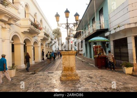 Don Bartolome Colon Statue Einkaufsviertel Santo Domingo Dominica Republik Stockfoto