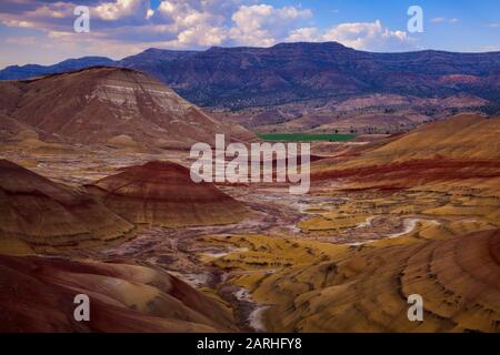 Spektakuläre Landschaft von Painted Hills im Wheeler County, Oregon Stockfoto