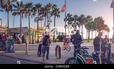 Los Angeles, Kalifornien 04.10.2016 Venice Beach am Abend Stockfoto