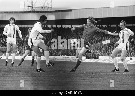 FC Twente-Borussia Mönchengladbach 1-5 (Rückspiel Finale Europa Cup 3) Zuidema (FC Twente, NR. 11) am Tag des Angriffs: 21. Mai 1975 Ort: Enschede, Overijssel Schlüsselwörter: Spieler, Sport, Fußball persönlicher Name: Zuidema, Johan Stockfoto