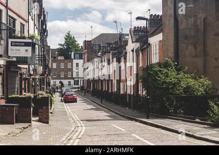 London/Großbritannien - 17/07/2019: Ranston Street von der Ashmill Street in Marylebone aus gesehen. Benannt nach der Familie Baker, Assistenten der örtlichen Grundbesitzer The P Stockfoto