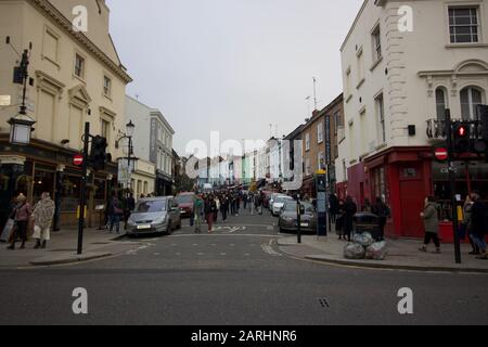 25. Januar 2020 - London, Großbritannien: Sehen Sie sich Portobello Road an einem stumpfen Tag an Stockfoto