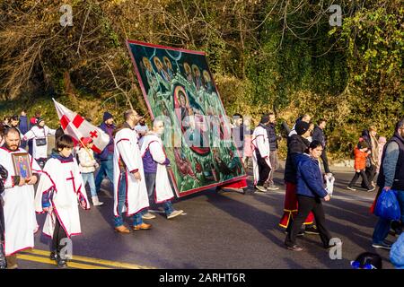 Georgien, Tiflis, - 8. Januar 2020 Prozession durch die zentralen Straßen von Tiflis am Weihnachtstag (Alilo). Stockfoto