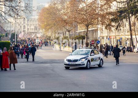 Georgien, Tiflis, - 8. Januar 2020 Prozession durch die zentralen Straßen von Tiflis am Weihnachtstag (Alilo). Stockfoto