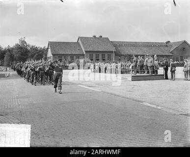 Award Prins Bernhard Ritter MWO Amersfoort Datum: 14. September 1949 Ort: Amersfoort Stichwörter: KNIDDERS, Auszeichnungen, Auszeichnungen Personenname: Bernhard, Prince, Ridder Institution Name: MWO Stockfoto