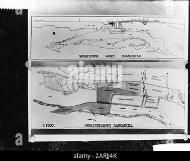 Im Zusammenhang mit der Gründung von Chemieunternehmen auf Aruba wird der Hafen verbessert Datum: 17. April 1961 Standort: Aruba, Niederländische Antillen Schlüsselwörter: Bauzeichnungen, Dokumente, Häfen, Zeichnungen Stockfoto