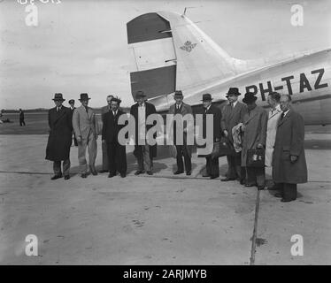 Abfahrt Amsterdam Delegation nach Prag Datum: 28. Mai 1947 Ort: Prag, Tschechische Republik Schlüsselwörter: Abreise Stockfoto