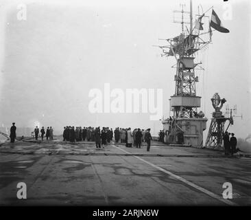 MPS bei Hr. Frau Dan. Karel Doorman Datum: 7. Oktober 1947 Schlüsselwörter: Marine, Politiker, Schiffe Stockfoto