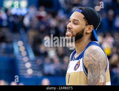 Birmingham, Großbritannien, 26/01/2020. BBL: Cup-Finale in der Arena Birmingham Ein hervorragendes MenÕs-Cup-Finale mit Bristol Flyers gegen Worcester Wolves. Worcester WolvesÕ Amir Williams (01) MVP des Spiels. (C)pmgImaging Stockfoto