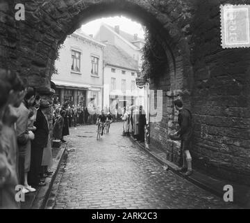 Radweltmeisterschaften auf der Straße Pros Cycling, Sports Annotation: [Grendelpoort an Valkenburg weitergeben] Datum: 15. Juni 1952 Ort: Valkenburg Schlüsselwörter: Sport, Radsport Stockfoto