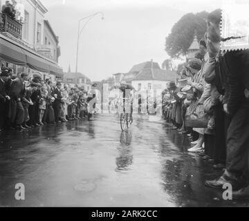 Radweltmeisterschaften auf der Straße Pros Radsport, Sport Datum: 15. Juni 1952 Ort: Valkenburg Schlüsselwörter: Sport, Radsport Stockfoto