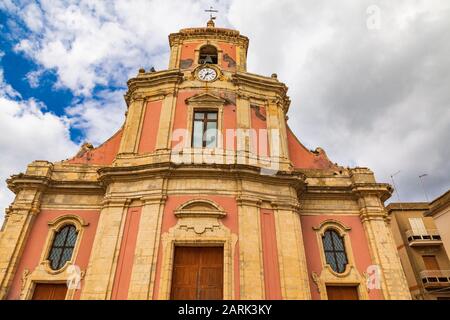 Italien, Sizilien, Provinz Enna, Centuripe. Exterieur der Kirche des Abendmahls, die Chiesa Sacramento. Stockfoto