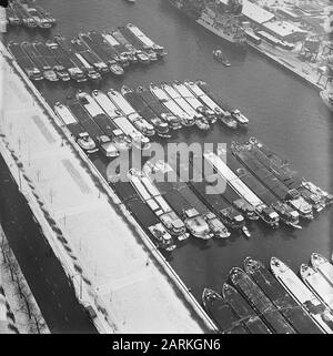Ansicht der Mast von Euromast Datum: 17. Januar 1966 Standort: Rotterdam, Zuid-Holland Schlüsselwörter: Häfen, Rijnaken-Institution Name: Euromast Stockfoto