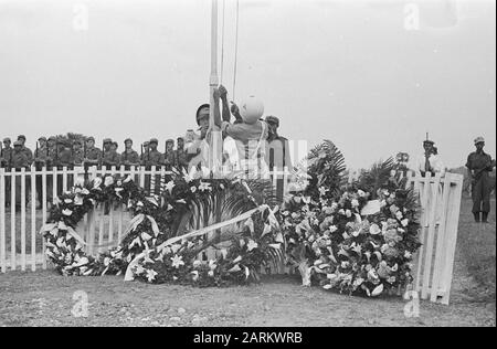 Militärkrankenhaus in Medan. Defilé te Medan [Defilé Honorary Medan] Datum: 13. März 1948 Ort: Indonesien, Medan, Niederländische Ostindien, Sumatra Stockfoto