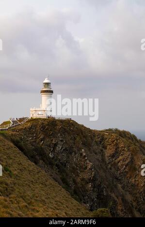 Byron Bay, New South Wales, Australien - 16. Dezember 2019: Die wunderschönen Leuchtturm von Cape Byron bei Sonnenuntergang Stockfoto