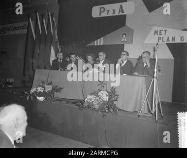 Fackel Carrier Day der Labour Party in Utrechter Datum: 7. Februar 1960 Ort: Utrechter Schlüsselwörter: Fackelträger Tage Institutionenname: PvdA Stockfoto