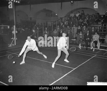 Internationale Badminton Meisterschaft in Haarlem Miss A. Marshall und J. Best Date: 14. Februar 1960 Ort: Haarlem Keywords: Badminton, Sport Personname: Best J, Marshall A Stockfoto