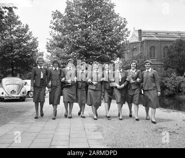 Erste Teilnehmer der Weltmeisterschaft Außenhandel Amsterdam am 10. Juni 1960 Ort: Amsterdam, Noord-Holland Schlagwörter: Teilnehmer, Weltmeisterschaften Stockfoto